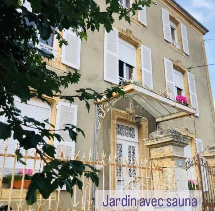 Appartement dans maison de caractère avec sauna Carignan Extérieur photo