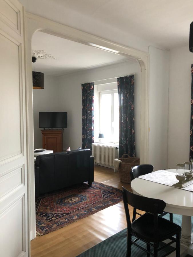 Appartement dans maison de caractère avec sauna Carignan Extérieur photo