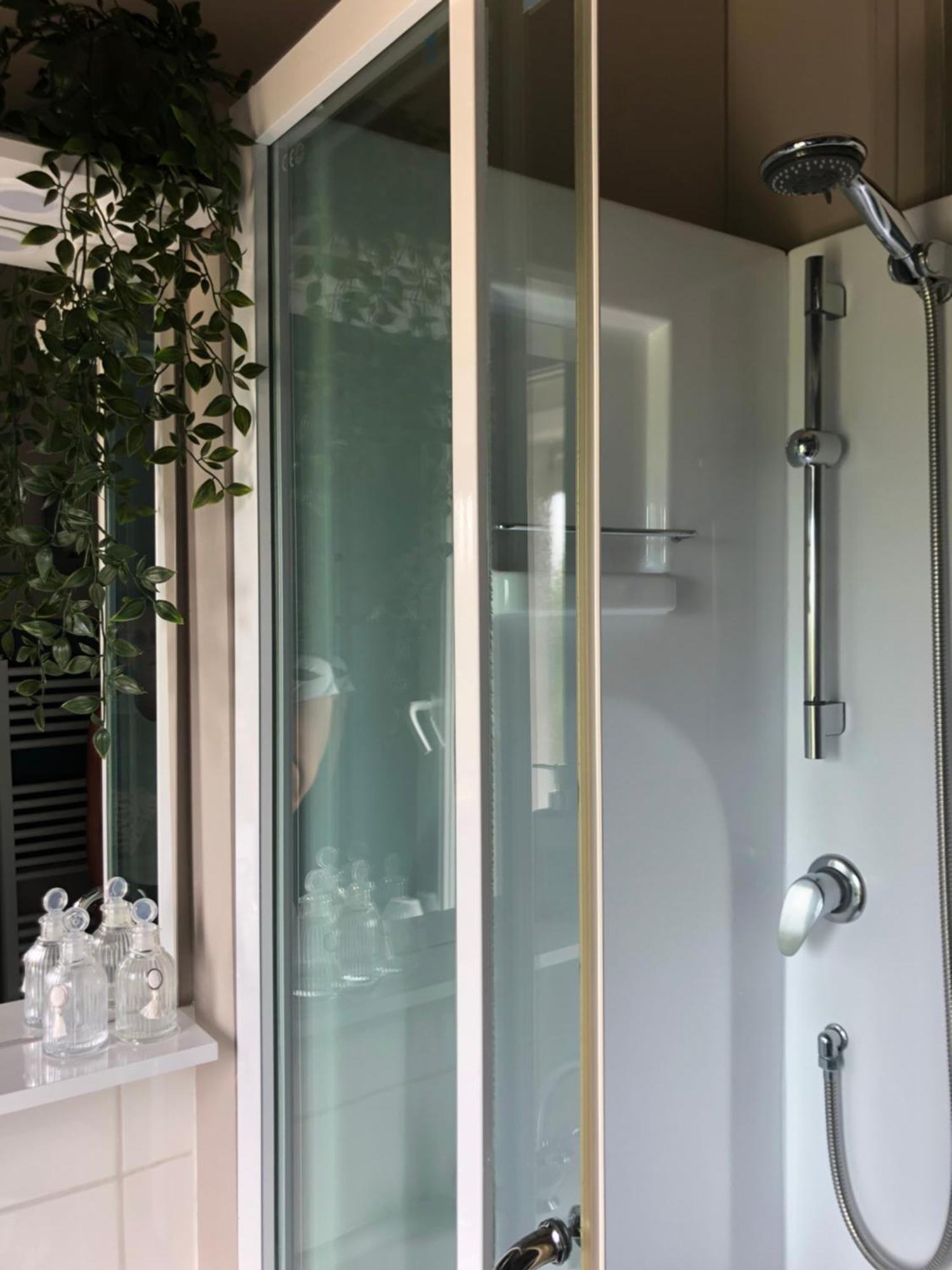 Appartement dans maison de caractère avec sauna Carignan Extérieur photo